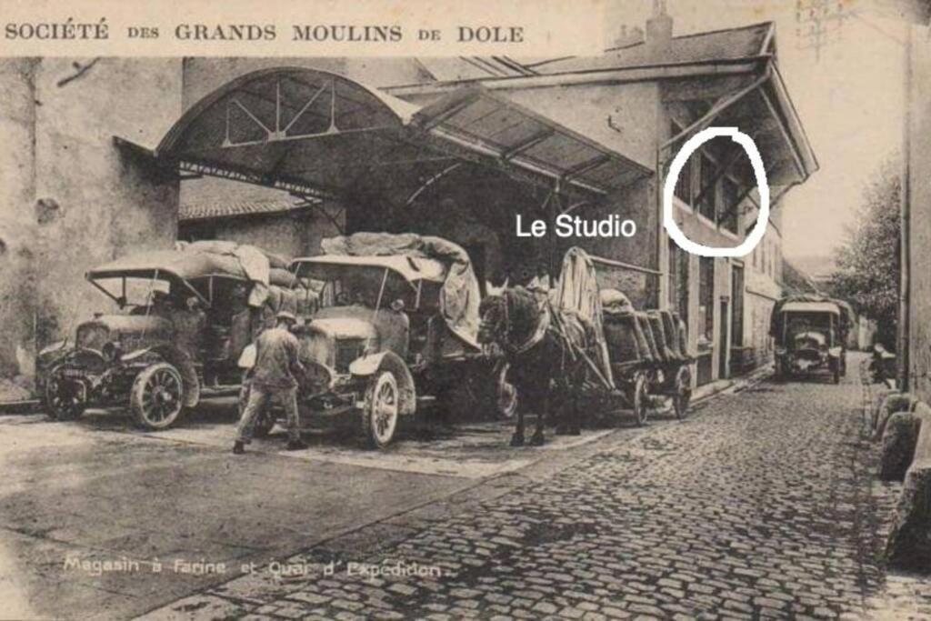 Studio Au Moulin " Design Noir " Vue Unique Dole Ngoại thất bức ảnh